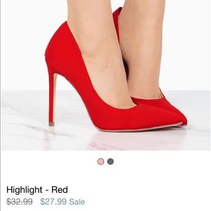 misslola red pumps